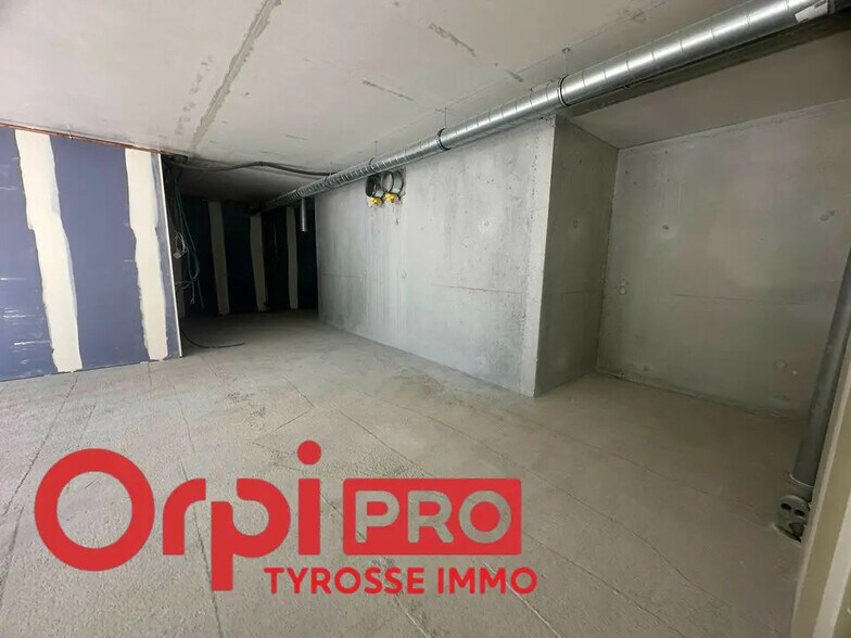 Local commercial dans Soustons à louer - Photo intérieure – Image 2 sur 2