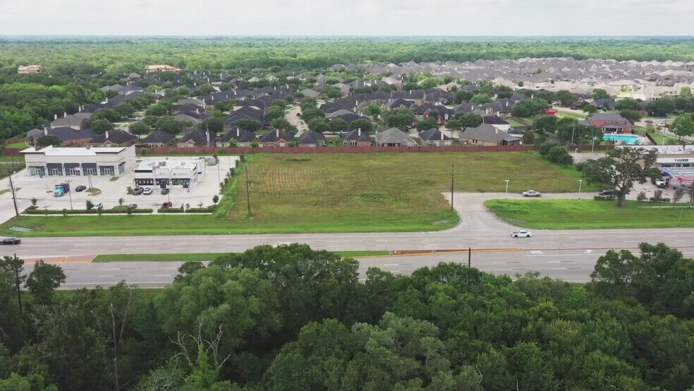 11600 Highway 6, Fresno, TX à vendre - Vidéo sur l’annonce professionnelle – Image 2 sur 8