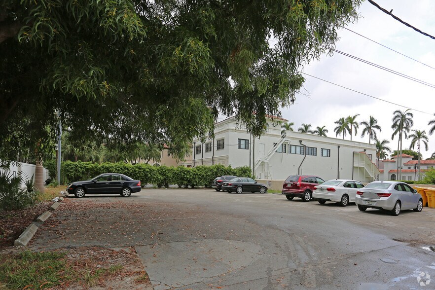 296 S County Rd, Palm Beach, FL à louer - Photo de l’immeuble – Image 3 sur 3