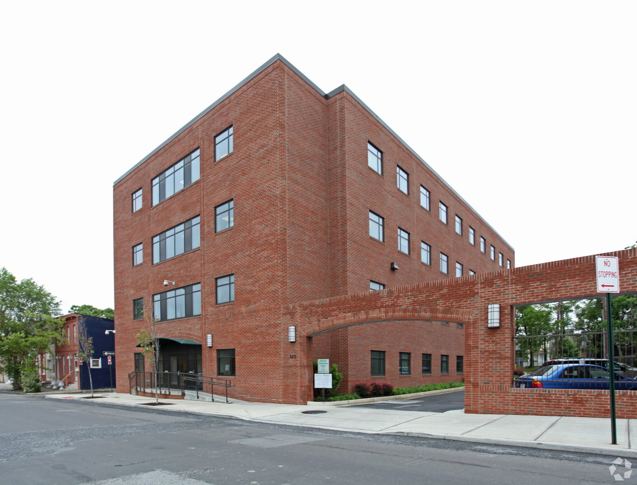 2213 McElderry St, Baltimore, MD à vendre Photo principale– Image 1 sur 5