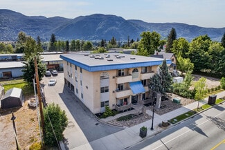 Plus de détails pour 2241 Columbia Av, Castlegar, BC - Logement à vendre