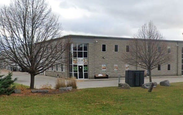 389 Clyde Rd, Cambridge, ON à louer - Photo de l’immeuble – Image 2 sur 4
