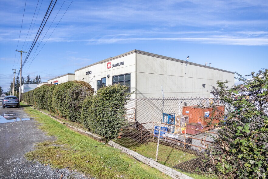 31543 King Rd, Abbotsford, BC à louer - Photo de l’immeuble – Image 3 sur 3