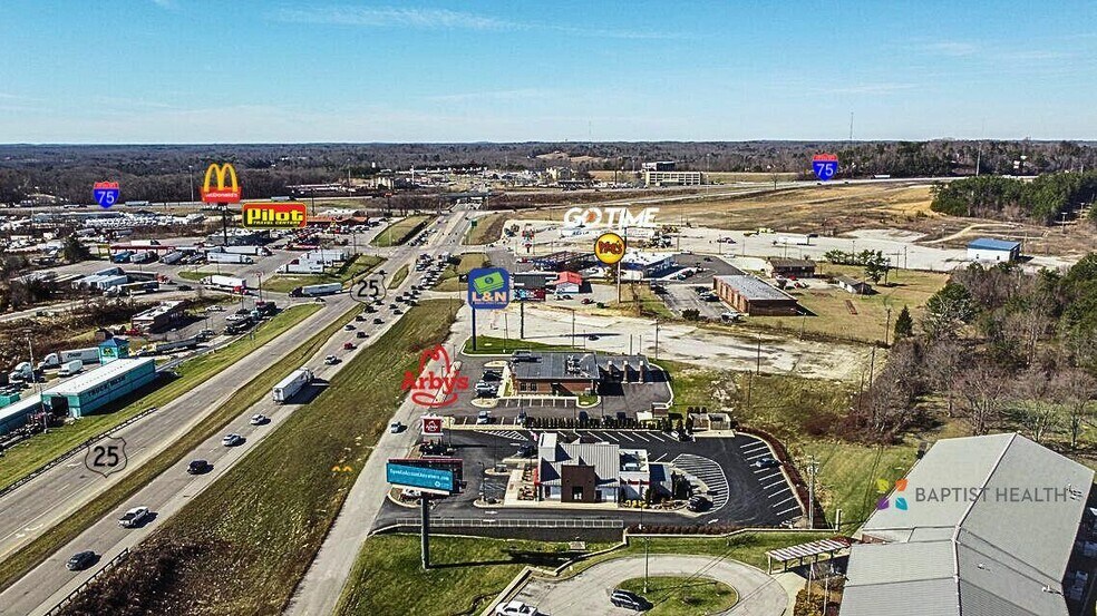 298 W Cumberland Gap Pky, Corbin, KY à vendre - Photo de l’immeuble – Image 2 sur 11