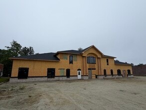 2930 Henderson Dr, Jacksonville, NC à louer Photo de la construction– Image 2 sur 3