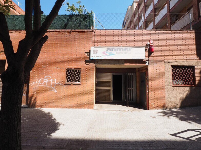 Immeuble residentiel dans Rubí, Barcelona à vendre - Photo de l’immeuble – Image 2 sur 2