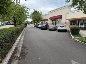 26001-26025 Eden Landing Rd, Hayward, CA à louer Photo de l’immeuble– Image 2 sur 6