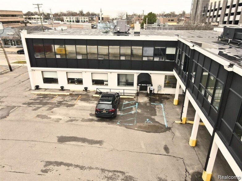 801 S Adams Rd, Birmingham, MI à louer - Photo de l’immeuble – Image 3 sur 7