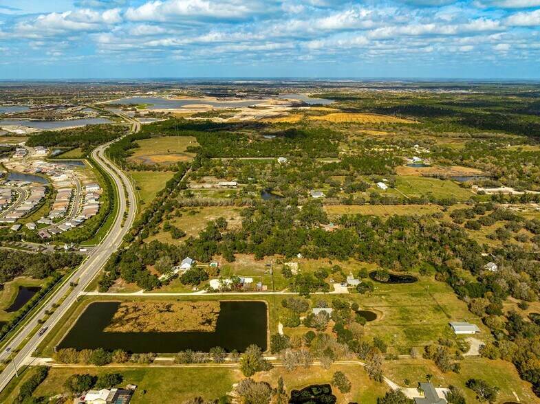 2250 Lorraine Rd, Sarasota, FL à vendre - Photo de l’immeuble – Image 2 sur 6