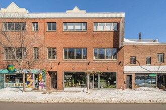 5409 Boul Saint-Laurent, Montréal, QC à louer Photo de l’immeuble– Image 1 sur 10