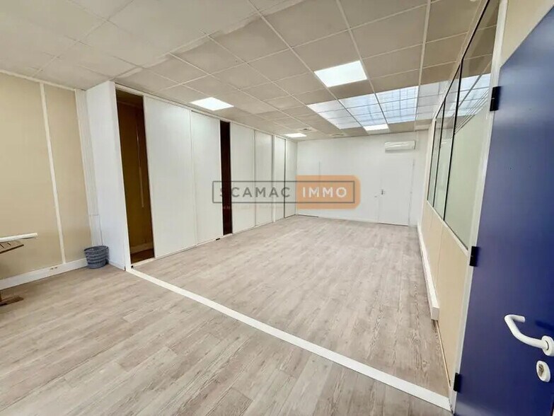 Bureau dans Fréjus à louer - Photo intérieure – Image 2 sur 6