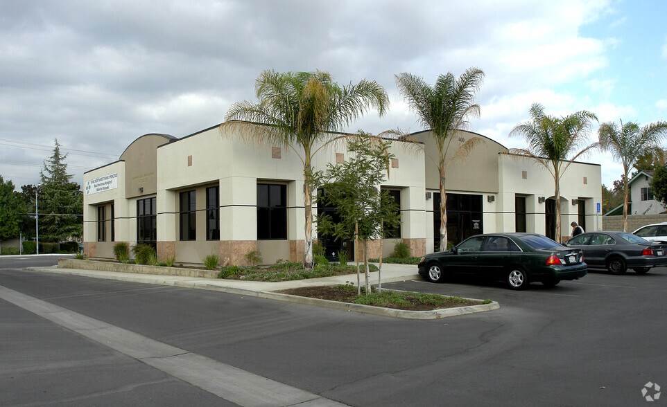 3400 Calloway Dr, Bakersfield, CA à louer - Photo de l’immeuble – Image 3 sur 5