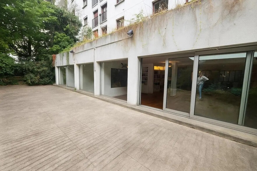 Bureau dans Montrouge à vendre - Photo de l’immeuble – Image 2 sur 7