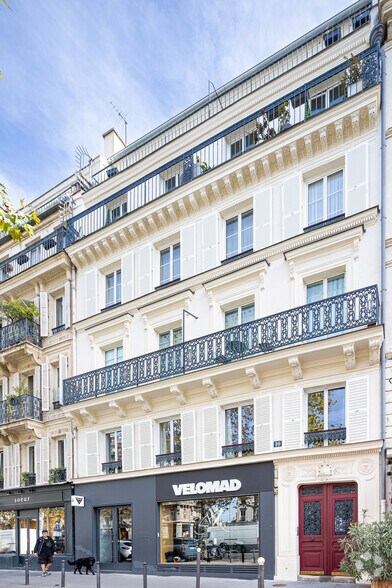 Immeuble residentiel dans Paris à vendre - Photo de l’immeuble – Image 2 sur 3