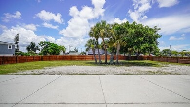 2447 5th Ave S, Saint Petersburg, FL à vendre Photo de l’immeuble– Image 2 sur 6