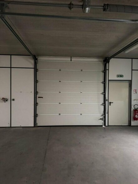 Local d'activités dans Vaugneray à vendre - Photo intérieure – Image 3 sur 10