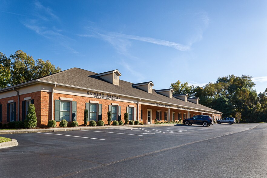 1303 Sunset Dr, Johnson City, TN à louer - Autre – Image 2 sur 2