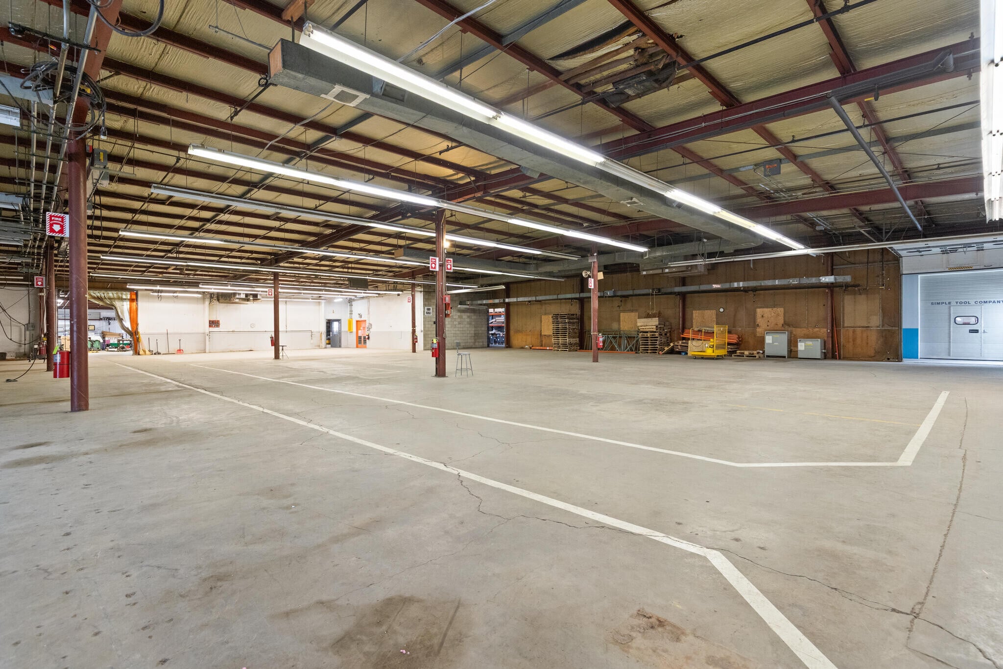 10 Fernwood Lake Ave, Gloucester, MA à louer Photo intérieure– Image 1 sur 11