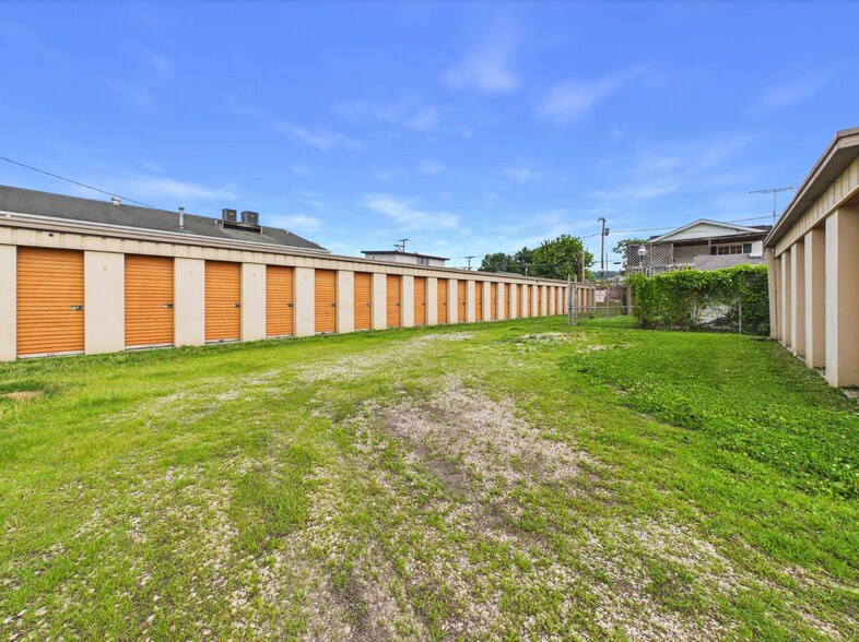 842-848 Adams Ave, Huntington, WV à vendre - Photo de l’immeuble – Image 3 sur 4