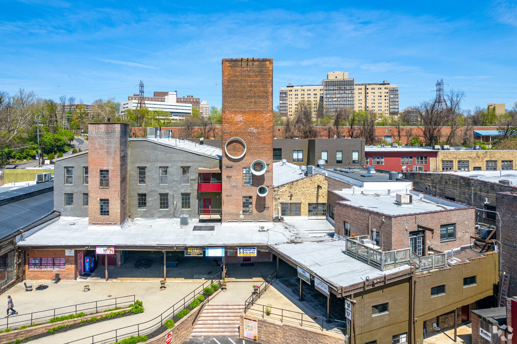 3502 Scotts Ln, Philadelphia, PA à louer Photo principale– Image 1 sur 22