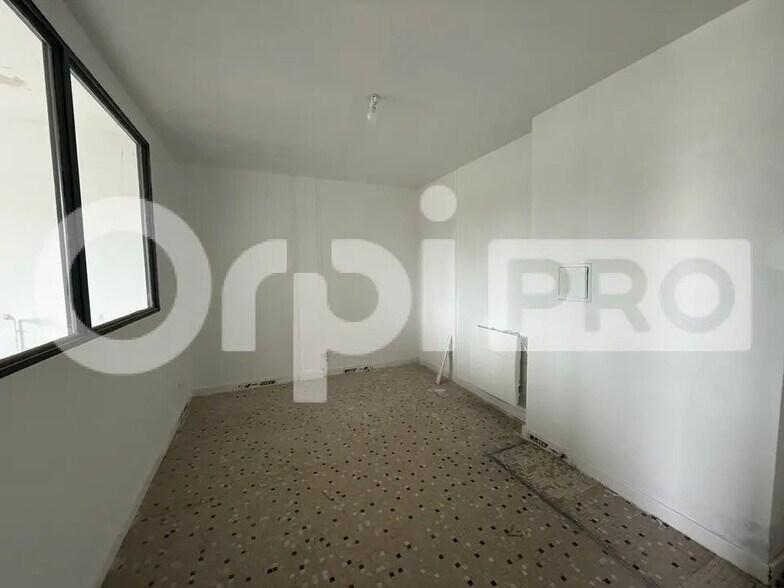 Local d’activités dans Le Havre à louer - Photo intérieure – Image 3 sur 4