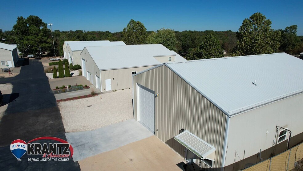 202 Hemi Ln, Gravois Mills, MO à vendre - Vidéo sur l’annonce professionnelle – Image 2 sur 39