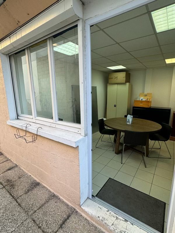 Bureau dans Nanterre à louer Photo de l’immeuble– Image 1 sur 3