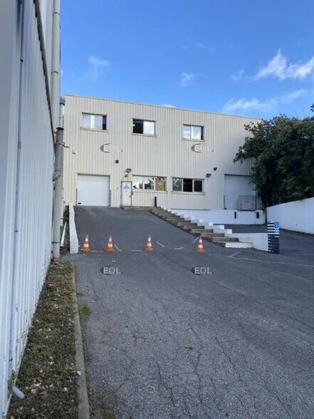 Industriel/Logistique dans Bagnolet à louer - Photo de l’immeuble – Image 1 sur 5