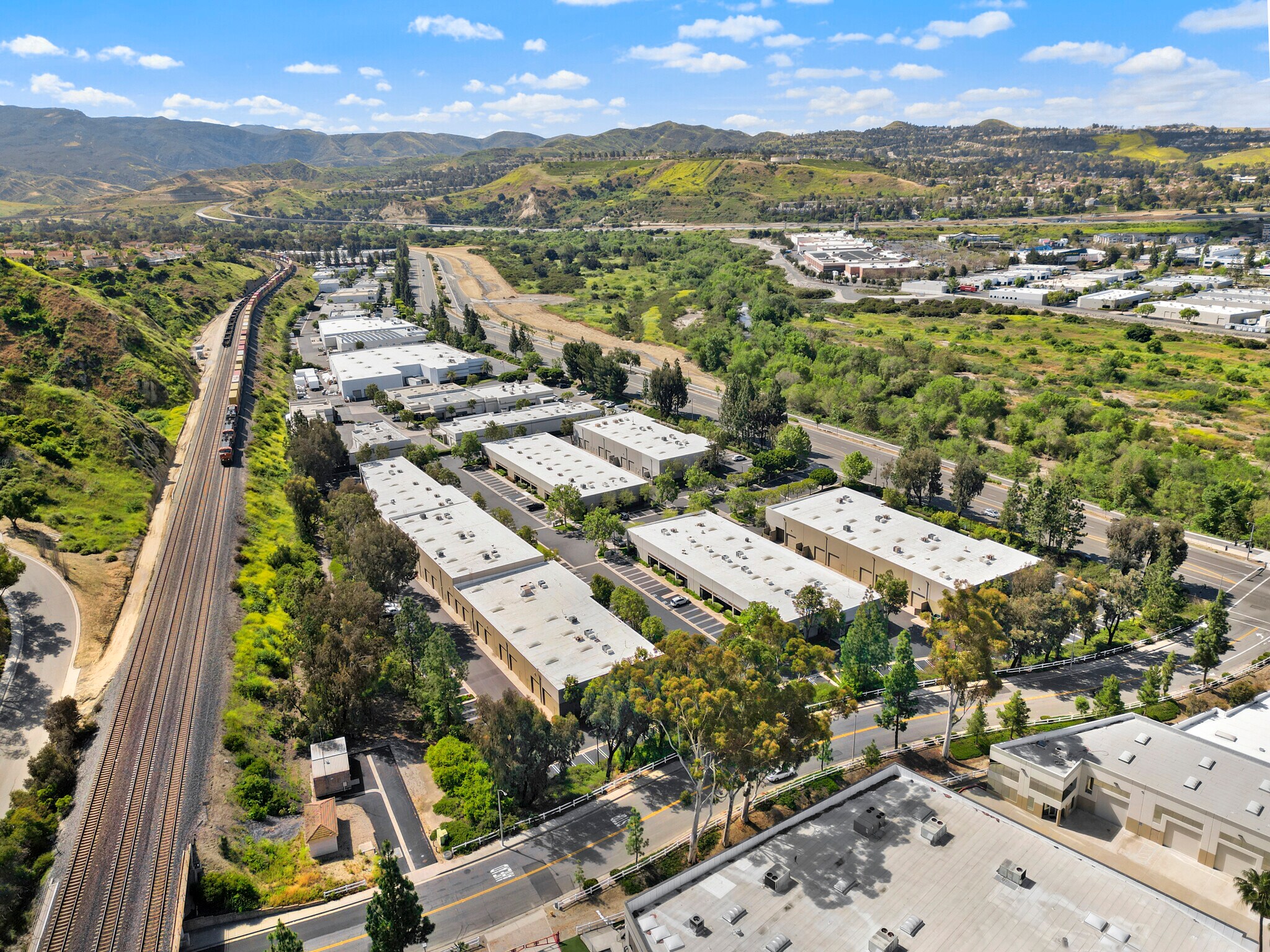 22603 La Palma Ave, Yorba Linda, CA à louer Aérien– Image 1 sur 6