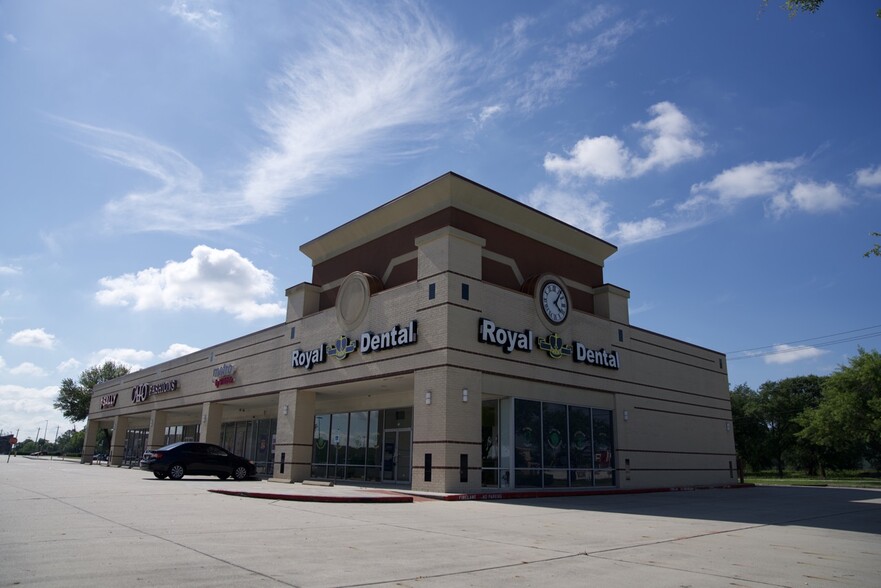 1921 N Main St, Pearland, TX à louer - Photo de l’immeuble – Image 1 sur 4