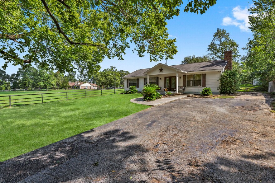 19094 FM 2854 Rd, Montgomery, TX à vendre - Photo de l’immeuble – Image 2 sur 66