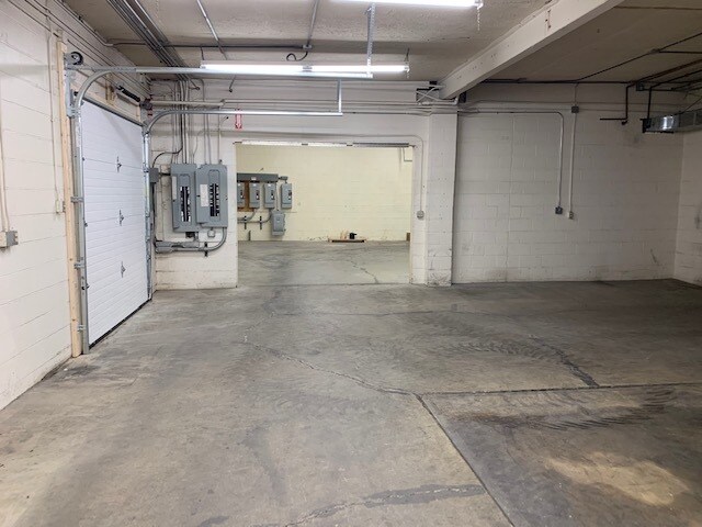 806 Cook Ave SW, Canton, OH à vendre - Photo intérieure – Image 3 sur 11