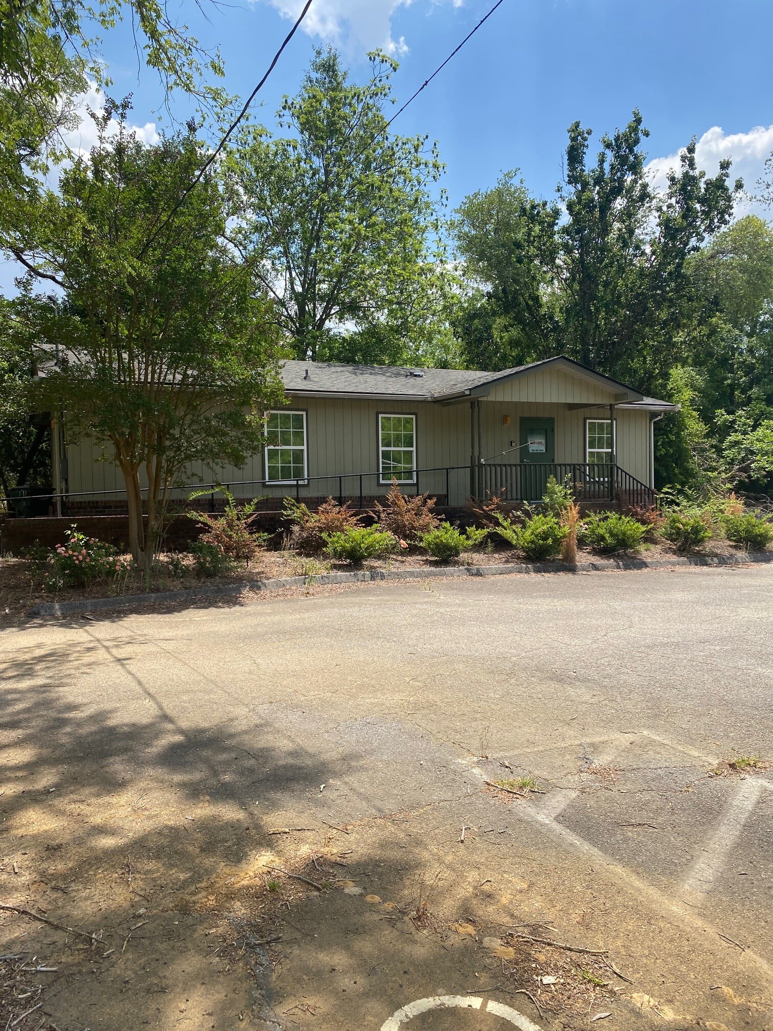 503 S Railroad Ave, Twin City, GA à louer Photo intérieure– Image 1 sur 2