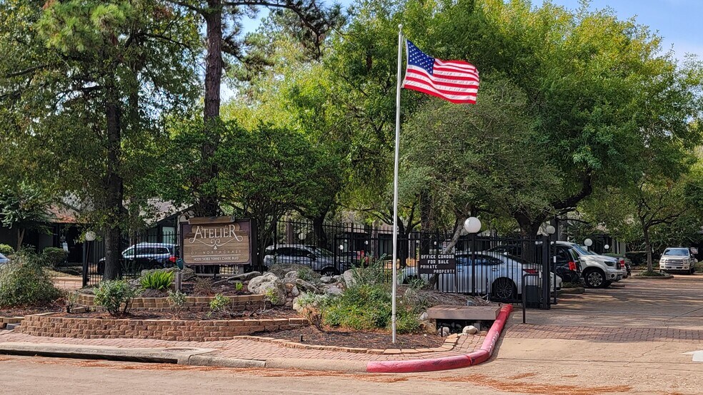 14339 Torrey Chase Blvd, Houston, TX à louer - Photo de l’immeuble – Image 2 sur 24