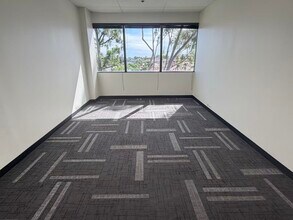 337 N Vineyard Ave, Ontario, CA à louer Photo intérieure– Image 1 sur 1