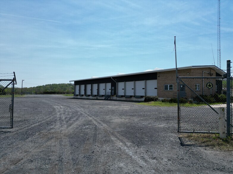 622 Old Reading Pike, Stowe, PA à louer - Photo principale – Image 1 sur 14