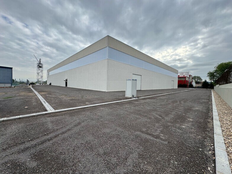 Industriel/Logistique dans Arganda del Rey, Madrid à vendre - Photo de l’immeuble – Image 3 sur 11