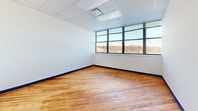 5070-5080 Parkside Ave, Philadelphia, PA à louer Numérisation 3D Matterport– Image 1 sur 4