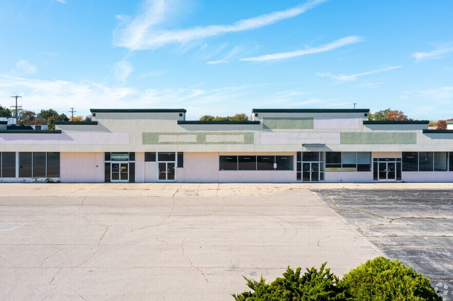 2865-2999 Bay Rd, Saginaw, MI à louer - Photo de l’immeuble – Image 3 sur 5