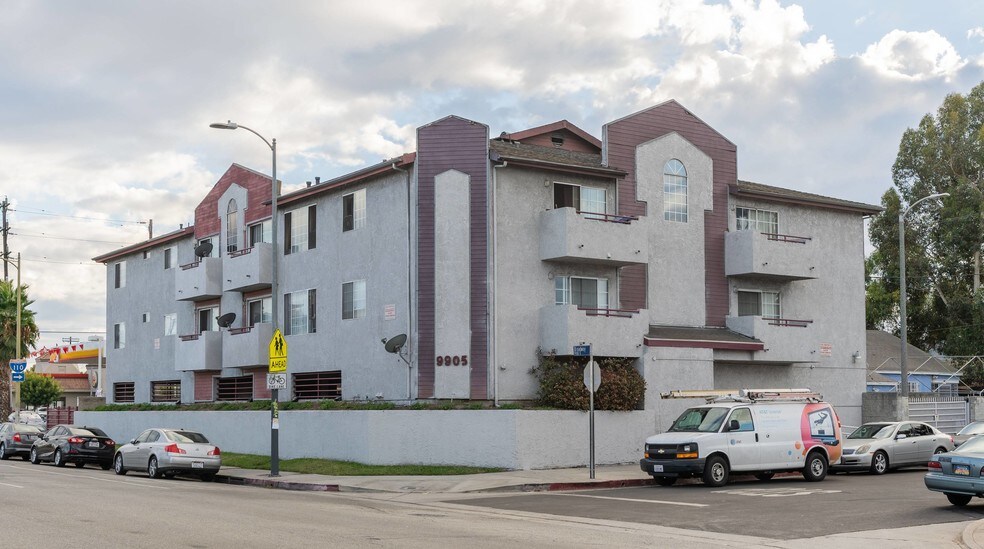 9905 S Broadway, Los Angeles, CA à vendre - Photo principale – Image 1 sur 14