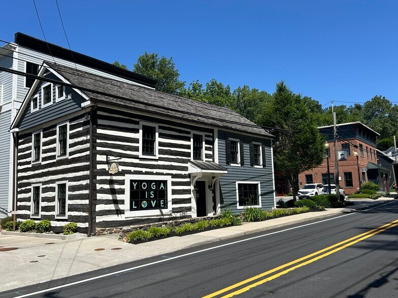 7526 Main St, Sykesville, MD à louer - Photo de l’immeuble – Image 3 sur 3