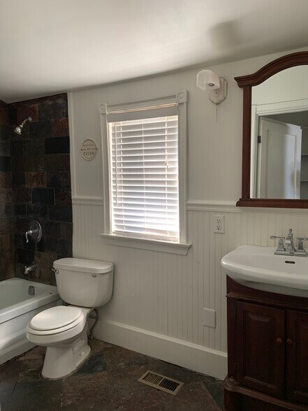 1120 3rd Ave S, Nashville, TN à louer - Photo intérieure – Image 3 sur 24