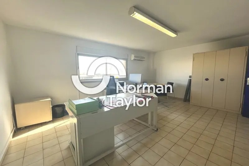 Local d’activités dans Villeneuve-lès-Maguelone à louer - Photo de l’immeuble – Image 2 sur 6