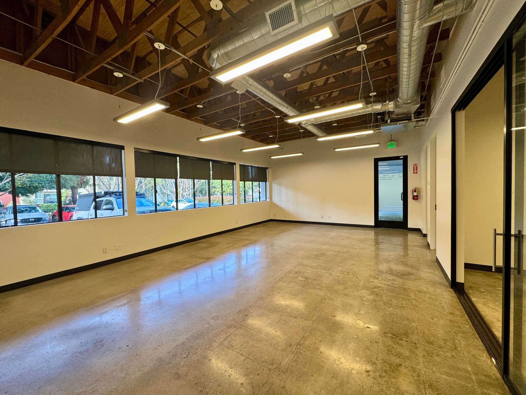5839-5855 Green Valley Cir, Culver City, CA à louer Photo intérieure– Image 1 sur 5