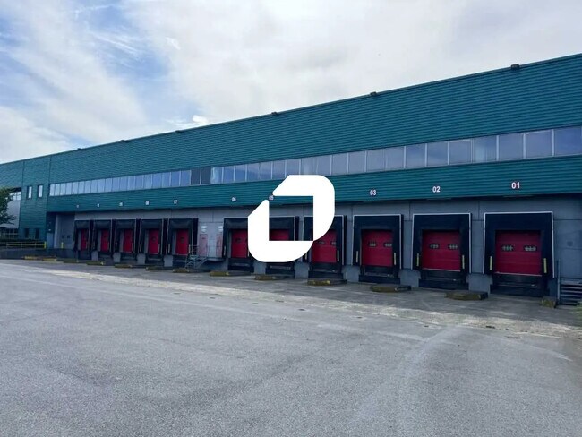 Plus de détails pour Industriel/Logistique à louer