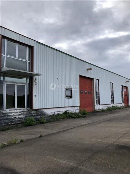 Local d’activités dans Heillecourt à louer - Photo de l’immeuble – Image 2 sur 5