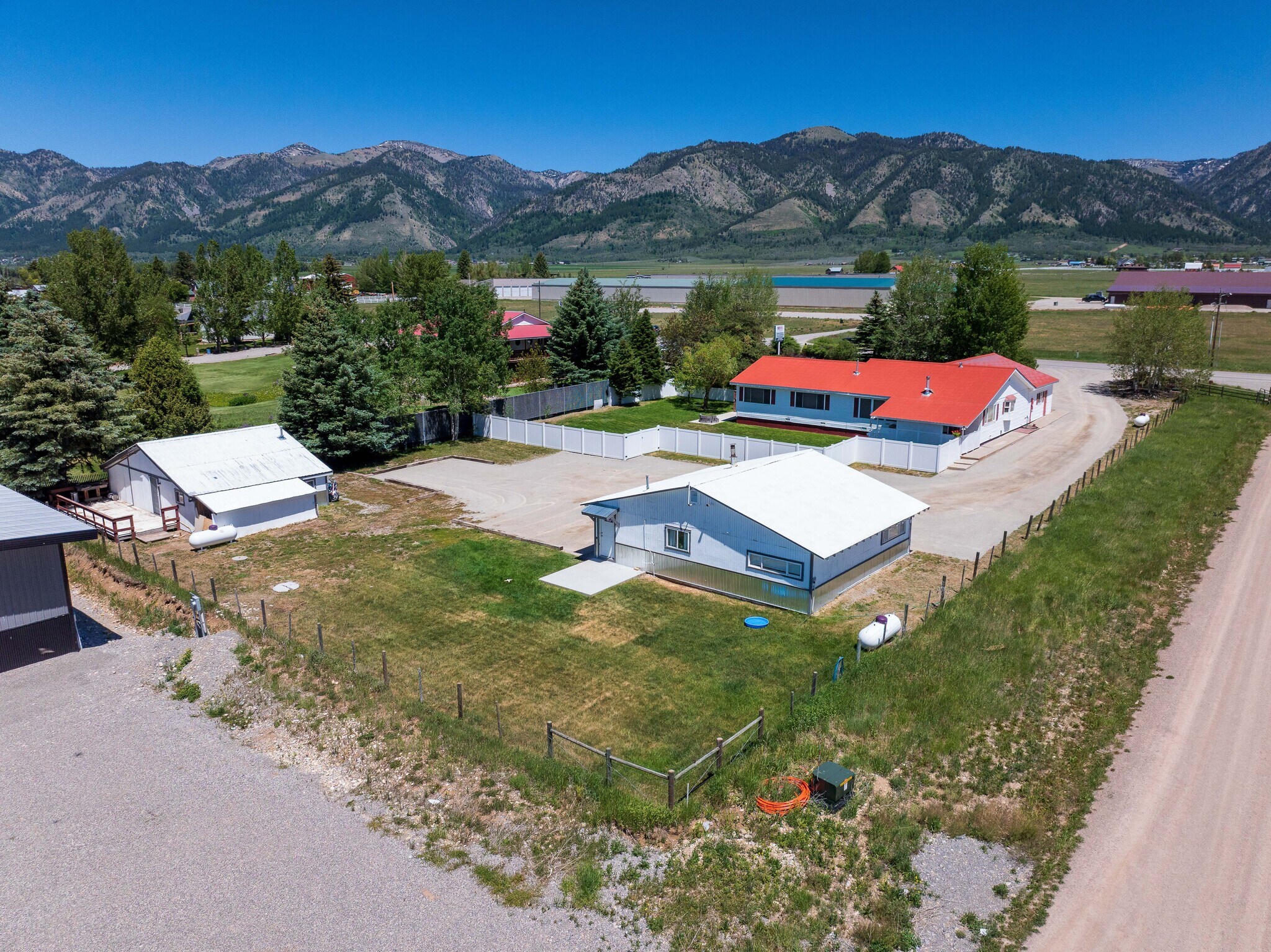 1357 S Muddy String Rd, Thayne, WY à vendre Photo de l’immeuble– Image 1 sur 32