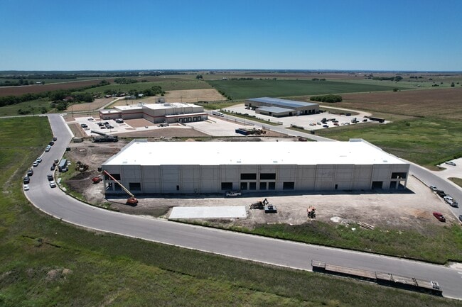 Plus de détails pour 2605 Dewitt St, Lockhart, TX - Industriel/Logistique à louer