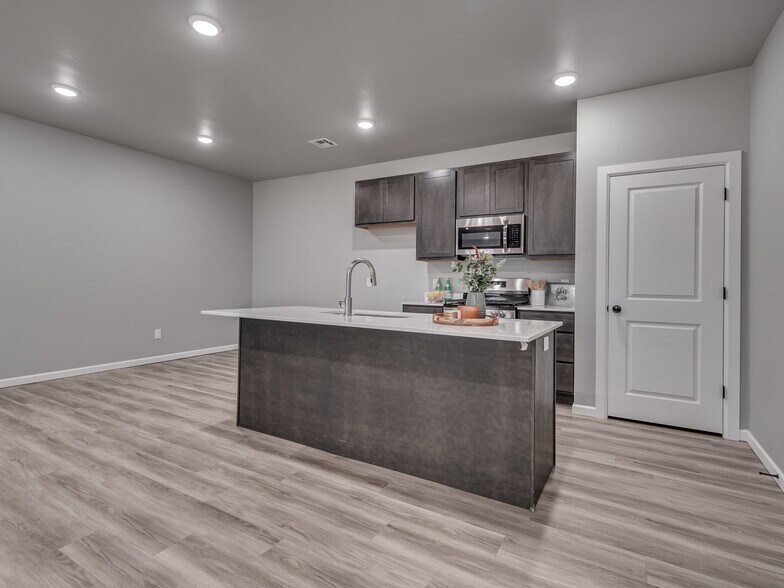 Josie Circle, Midwest City, OK à vendre - Photo de l’immeuble – Image 2 sur 9