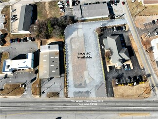 Plus de détails pour 1204 W Wade Hampton Blvd, Greer, SC - Local commercial à louer